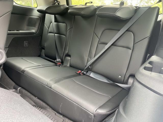 new 2025 Nissan Pathfinder car, priced at $45,452