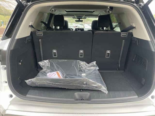 new 2025 Nissan Pathfinder car, priced at $45,452