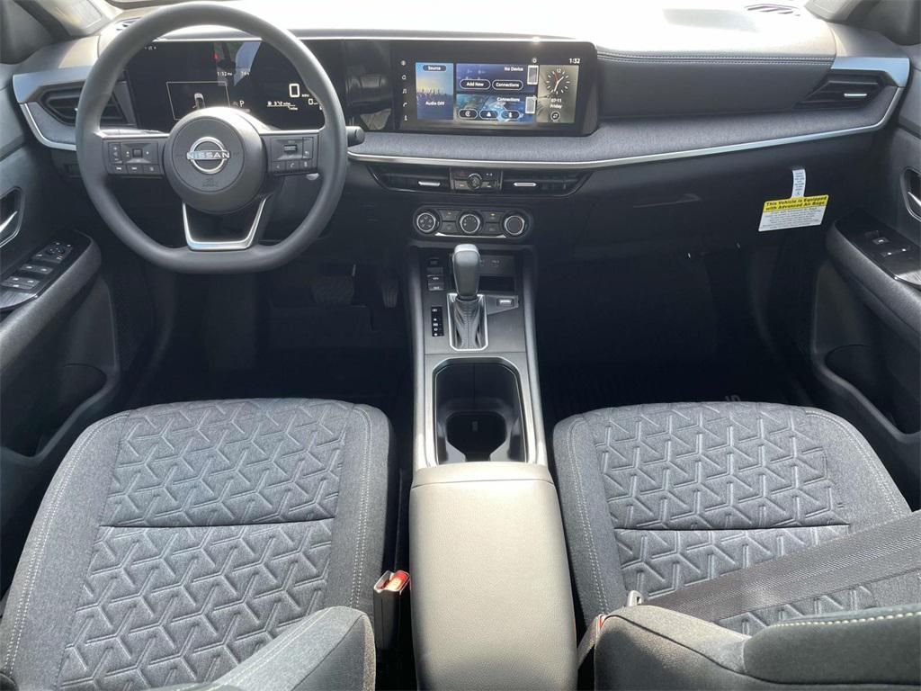 new 2025 Nissan Kicks car, priced at $23,031