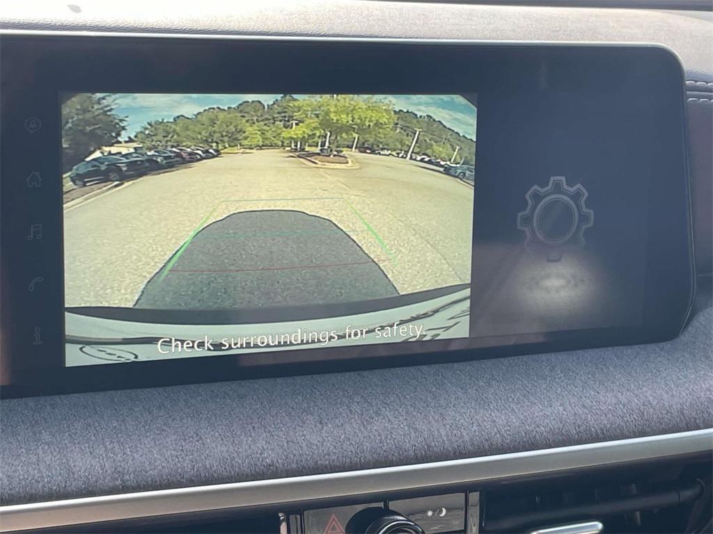 new 2025 Nissan Kicks car, priced at $23,031