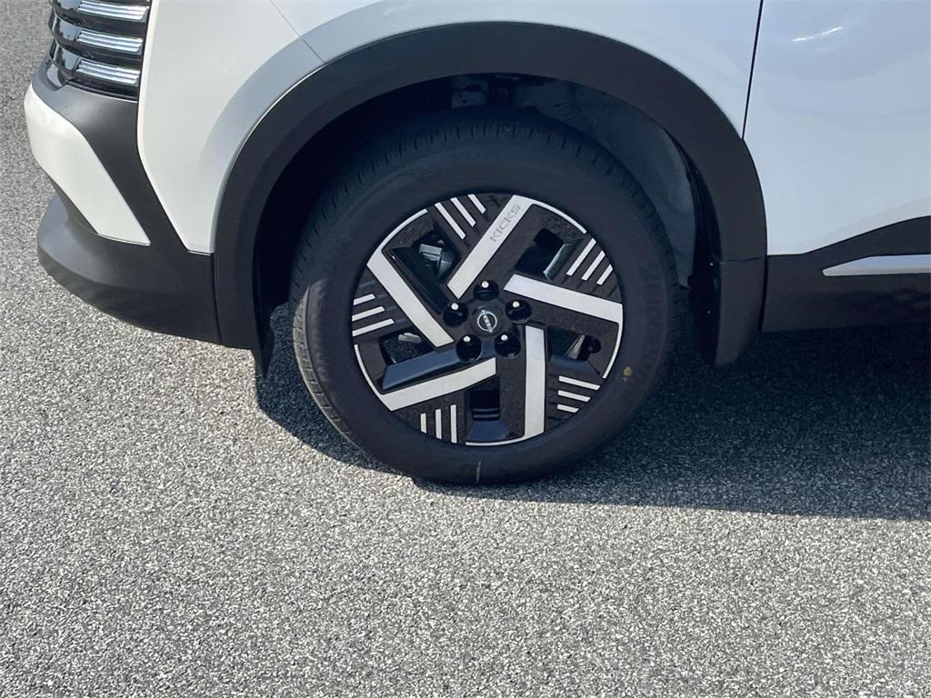 new 2025 Nissan Kicks car, priced at $23,031