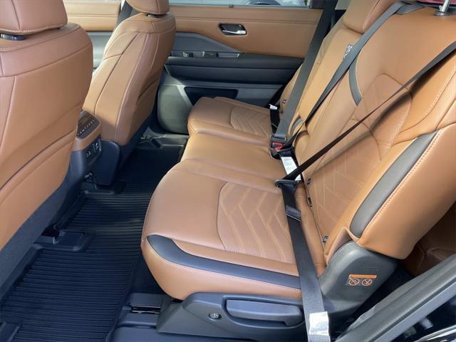 new 2025 Nissan Pathfinder car, priced at $50,382