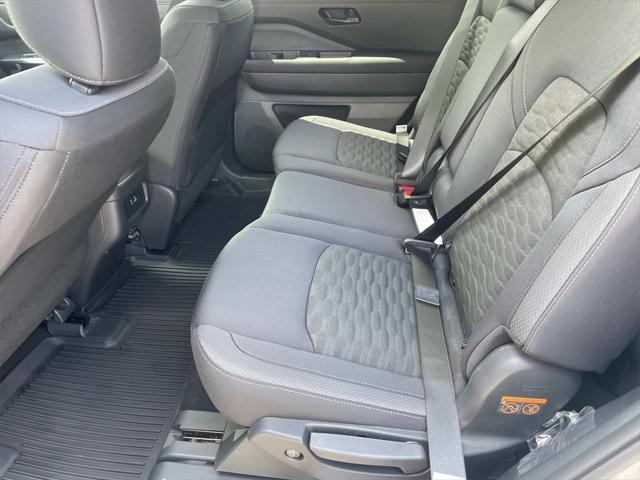 new 2025 Nissan Pathfinder car, priced at $36,275