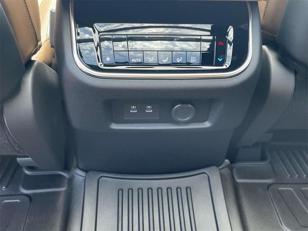 new 2025 Nissan Armada car, priced at $75,463