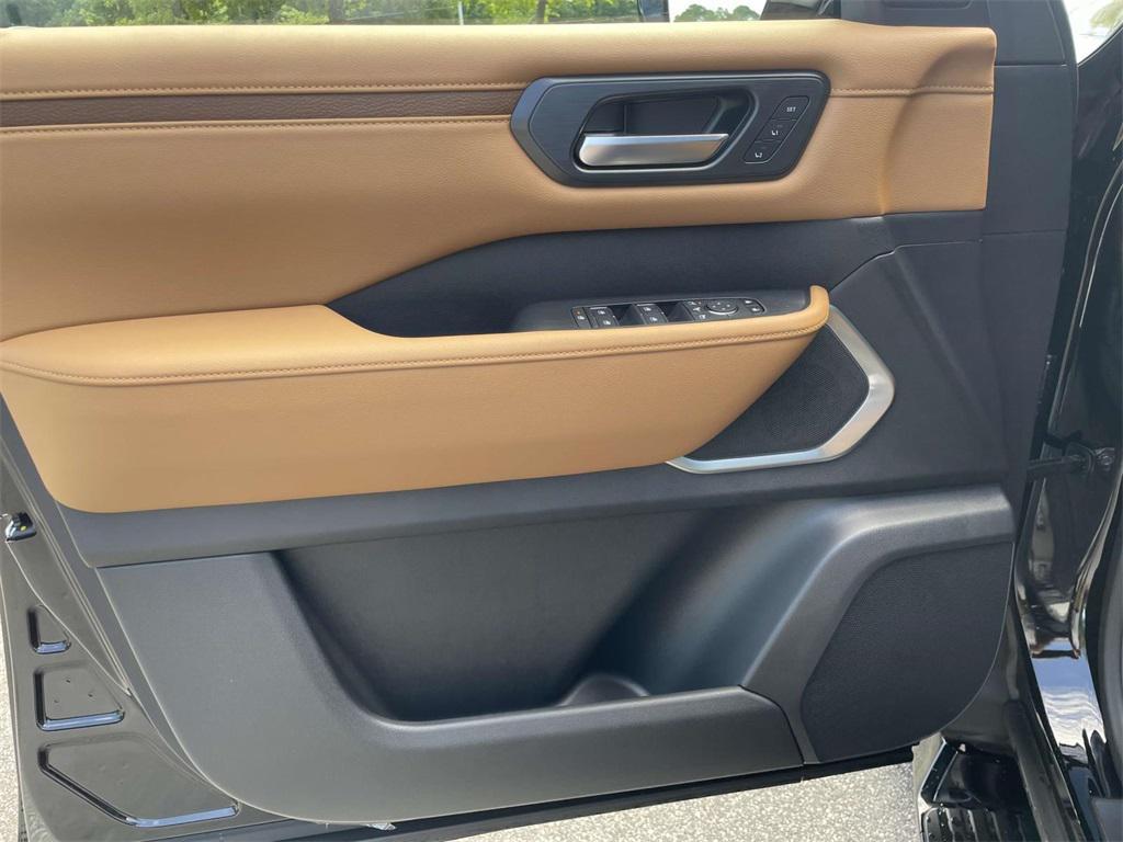 new 2025 Nissan Armada car, priced at $75,463