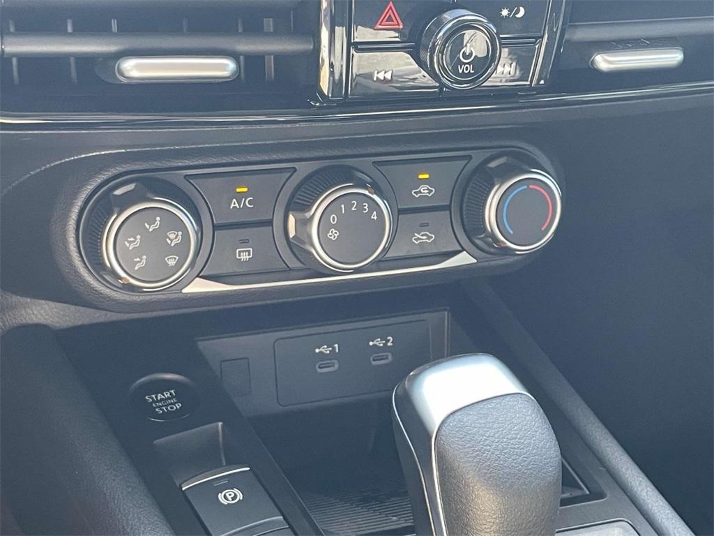 new 2025 Nissan Kicks car, priced at $23,119