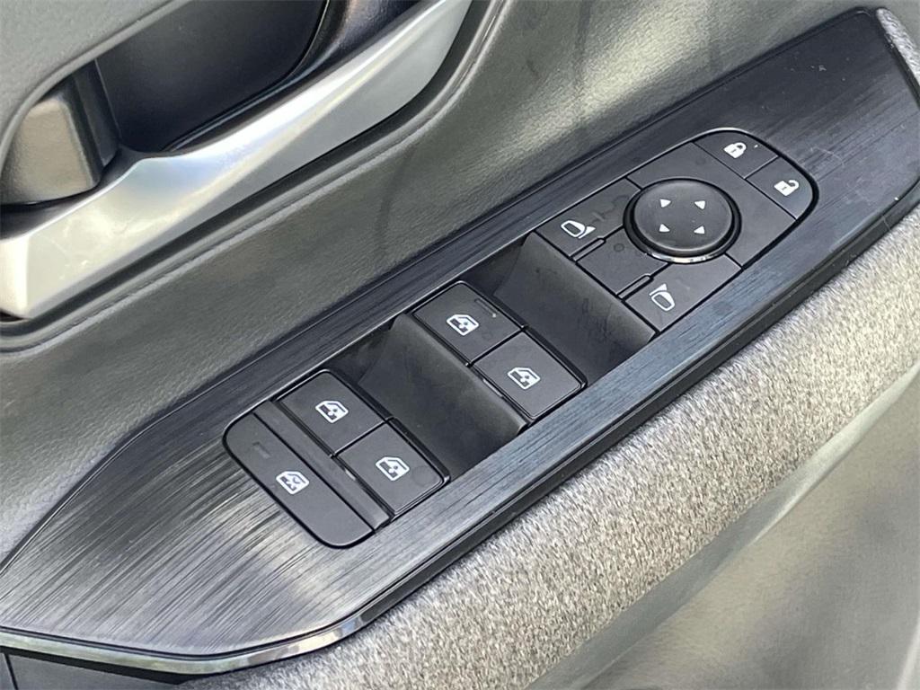 new 2025 Nissan Kicks car, priced at $23,119