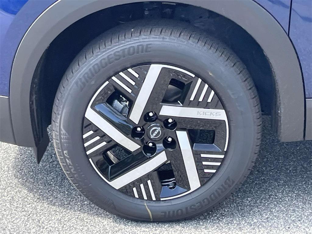 new 2025 Nissan Kicks car, priced at $23,894