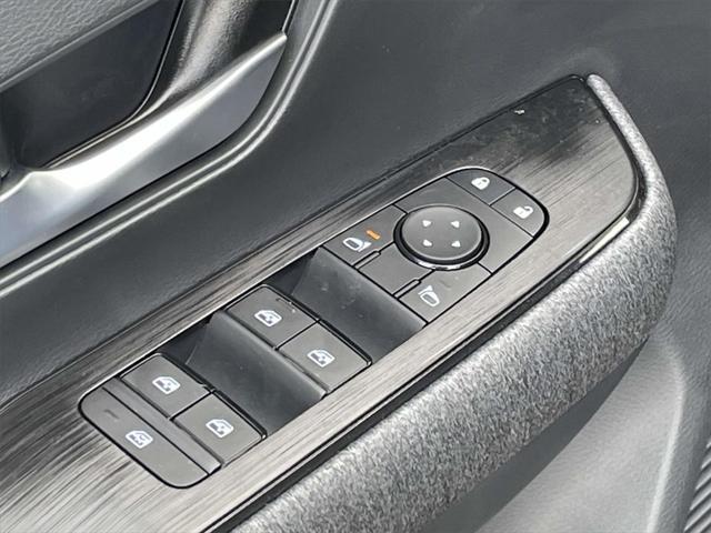 new 2025 Nissan Kicks car, priced at $23,746