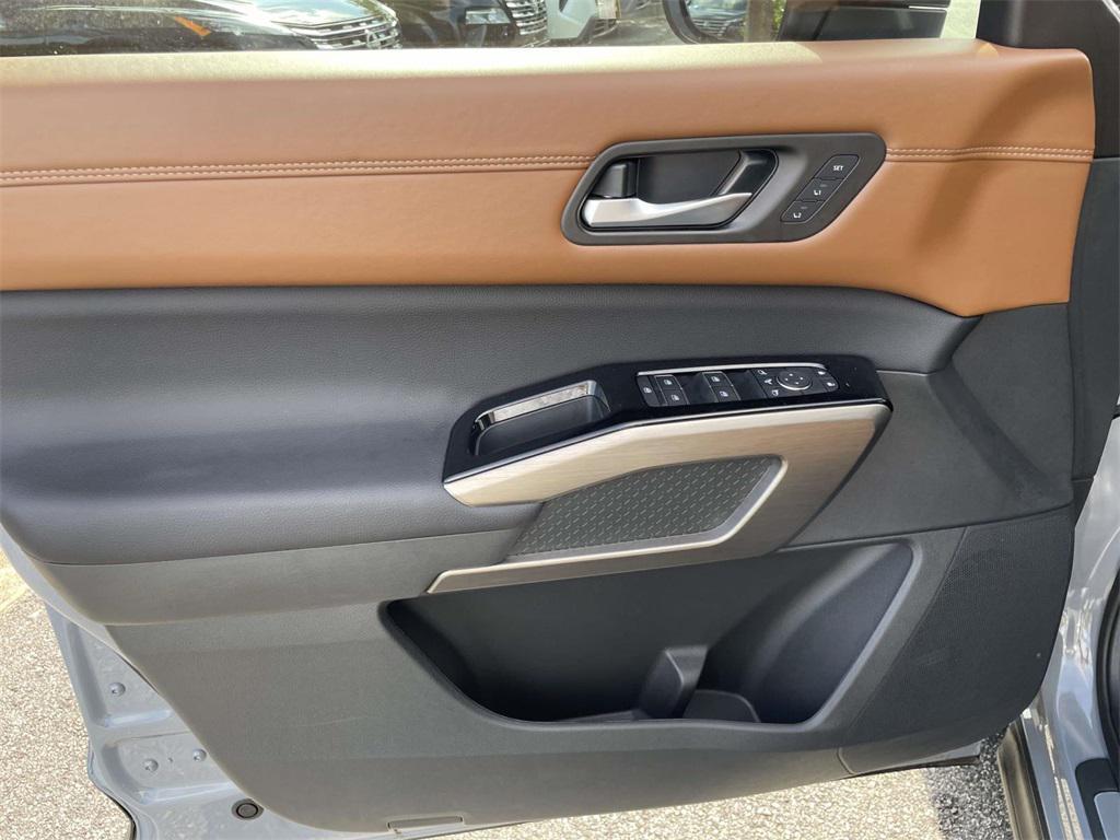 new 2025 Nissan Pathfinder car, priced at $43,084
