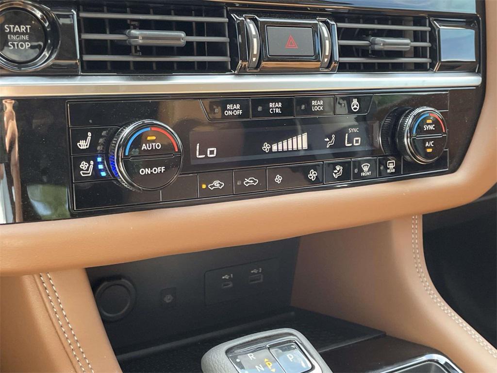 new 2025 Nissan Pathfinder car, priced at $43,084
