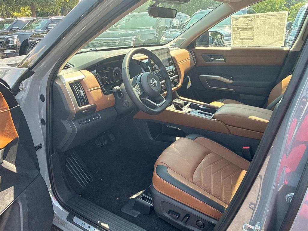 new 2025 Nissan Pathfinder car, priced at $48,084