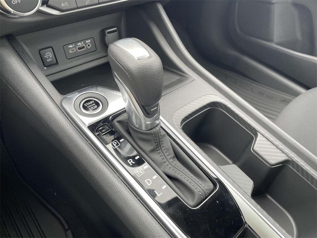 new 2025 Nissan Sentra car, priced at $22,051