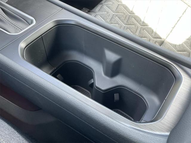 new 2025 Nissan Kicks car, priced at $24,946