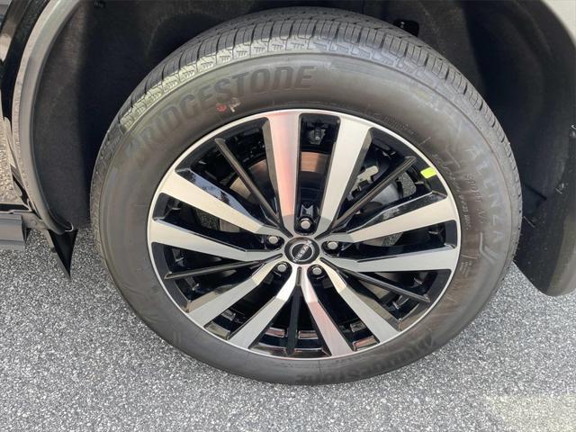 new 2025 Nissan Pathfinder car, priced at $50,776