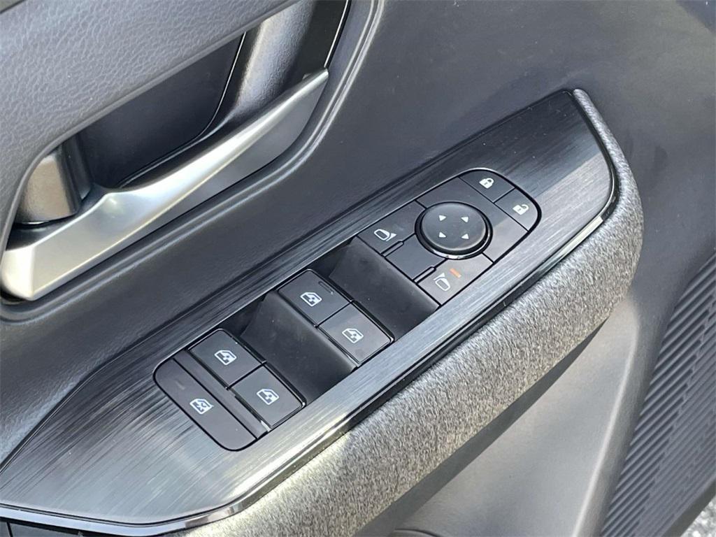 new 2025 Nissan Kicks car, priced at $23,746