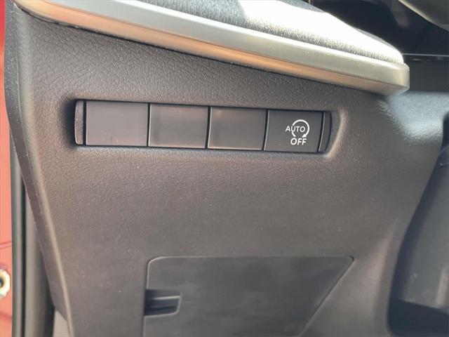 new 2025 Nissan Kicks car, priced at $24,252