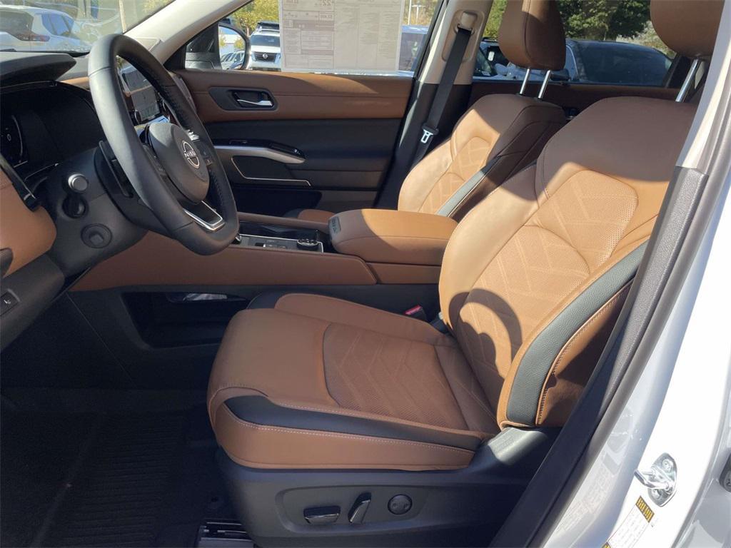 new 2025 Nissan Pathfinder car, priced at $46,097