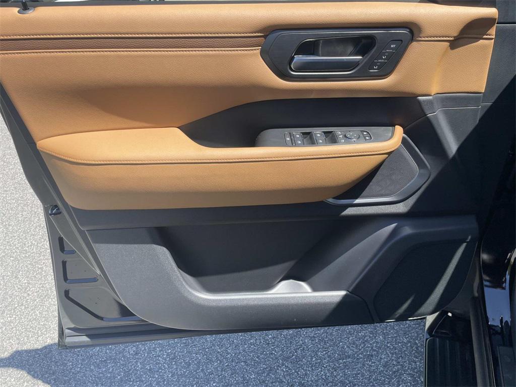 new 2025 Nissan Armada car, priced at $78,082