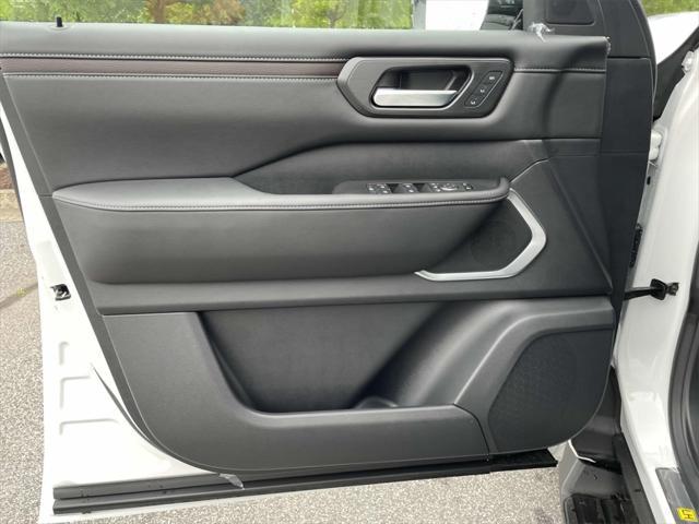 new 2025 Nissan Armada car, priced at $76,020