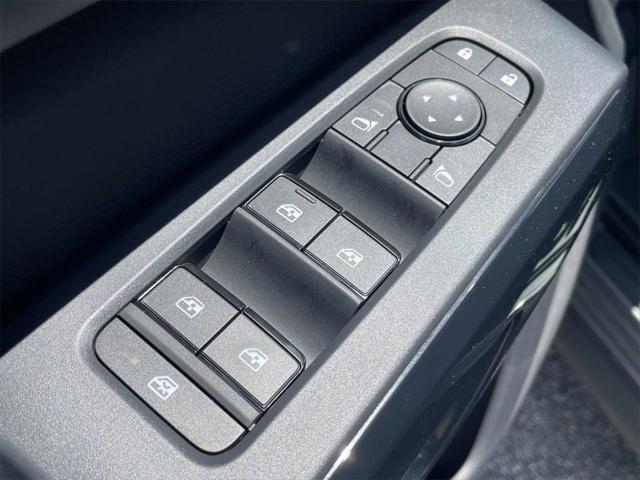 new 2025 Nissan Pathfinder car, priced at $36,275