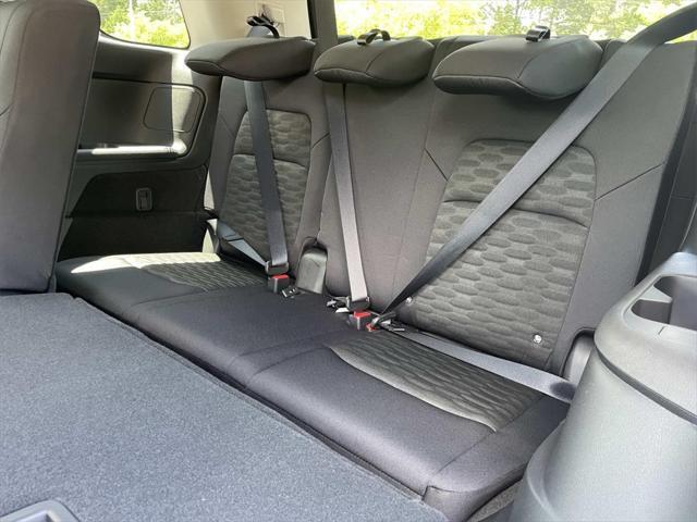 new 2025 Nissan Pathfinder car, priced at $36,275