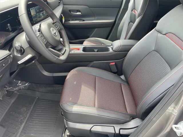 new 2025 Nissan Kicks car, priced at $29,562