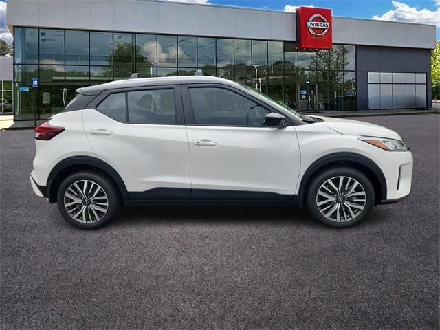 new 2024 Nissan Kicks car, priced at $25,552