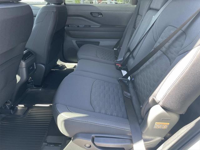 new 2025 Nissan Pathfinder car, priced at $39,254