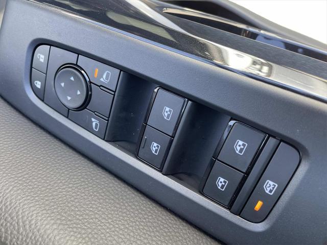 new 2025 Nissan Pathfinder car, priced at $39,254