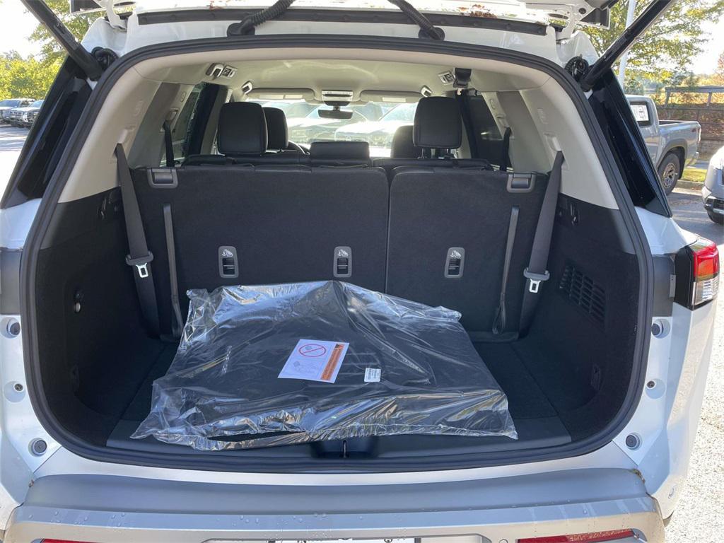 new 2025 Nissan Pathfinder car, priced at $38,467