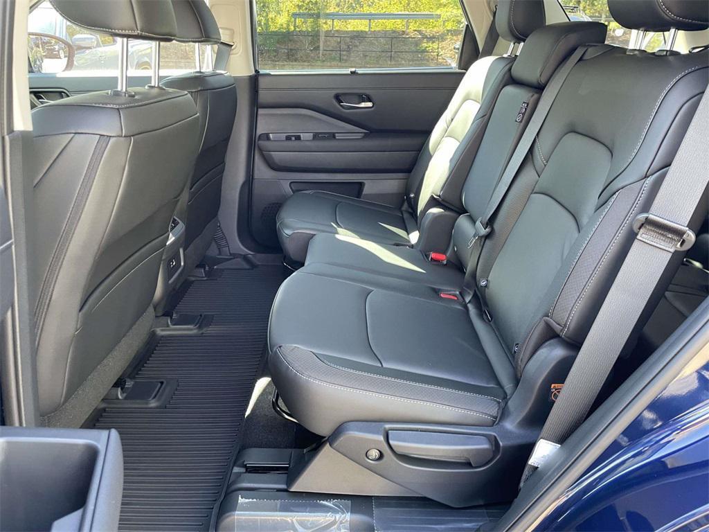 new 2025 Nissan Pathfinder car, priced at $35,435
