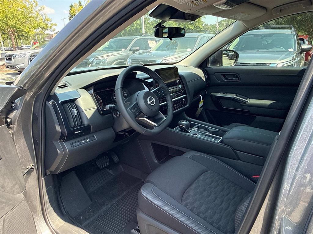 new 2025 Nissan Pathfinder car, priced at $38,112