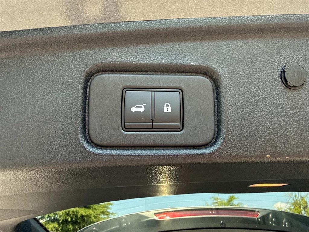 new 2025 Nissan Pathfinder car, priced at $38,112
