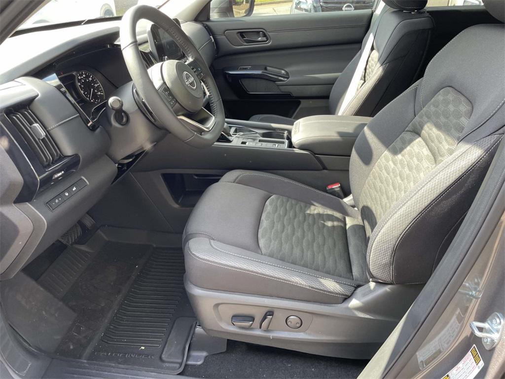 new 2025 Nissan Pathfinder car, priced at $32,612