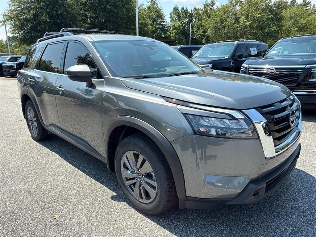 new 2025 Nissan Pathfinder car, priced at $38,112