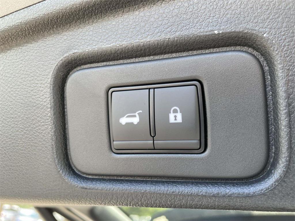 new 2025 Nissan Pathfinder car, priced at $32,612