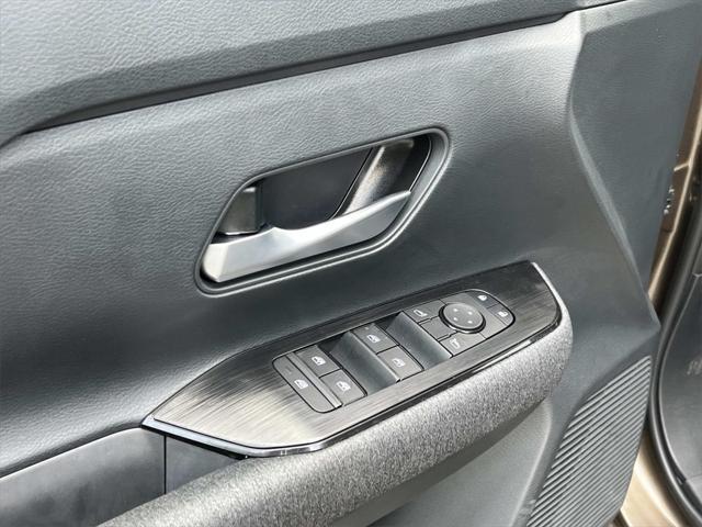 new 2025 Nissan Kicks car, priced at $23,746
