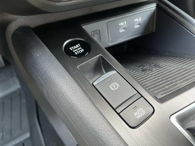 new 2025 Nissan Kicks car, priced at $23,746