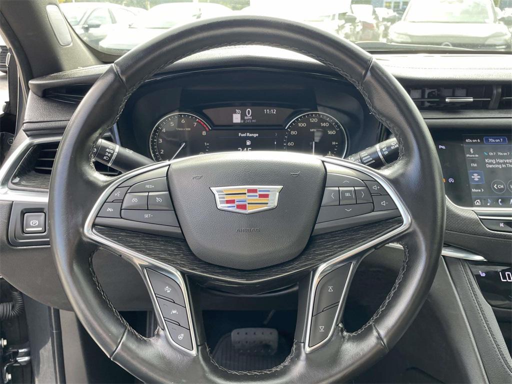 used 2020 Cadillac XT5 car, priced at $21,696