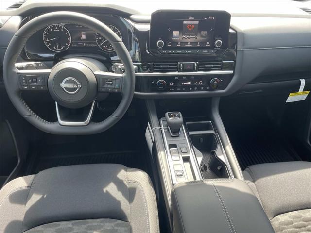 new 2025 Nissan Pathfinder car, priced at $36,275