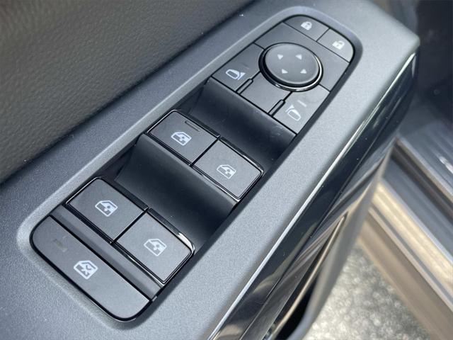 new 2025 Nissan Pathfinder car, priced at $36,275