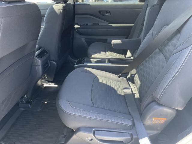 new 2025 Nissan Pathfinder car, priced at $41,477