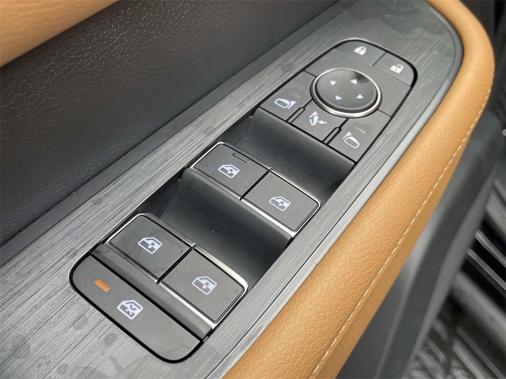 new 2025 Nissan Armada car, priced at $63,931