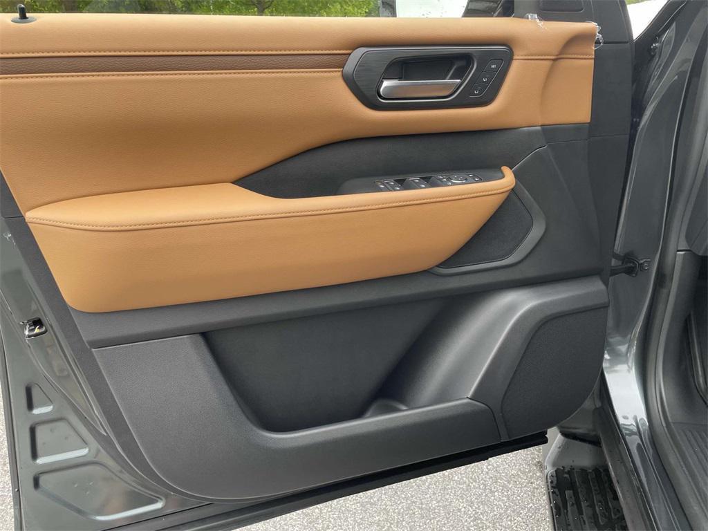 new 2025 Nissan Armada car, priced at $65,030