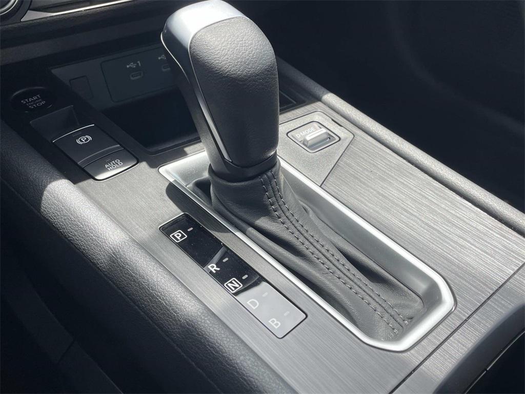 new 2025 Nissan Kicks car, priced at $23,565