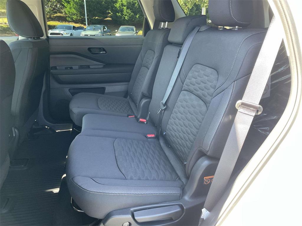 new 2025 Nissan Pathfinder car, priced at $31,660