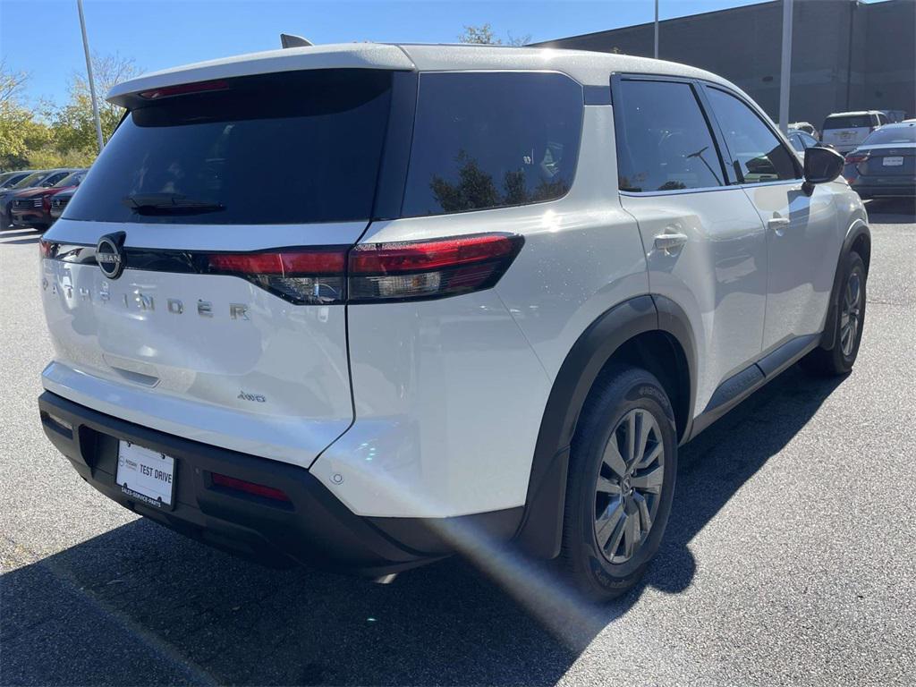 new 2025 Nissan Pathfinder car, priced at $31,660
