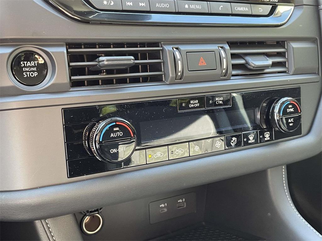 new 2025 Nissan Pathfinder car, priced at $31,660