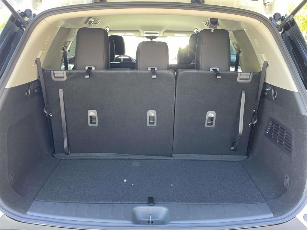 new 2025 Nissan Pathfinder car, priced at $31,660